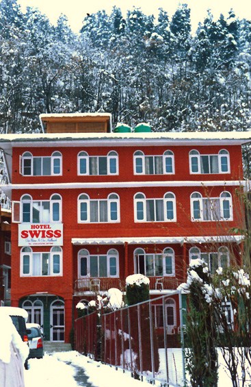 Swiss Hotel Kashmir   Winter  Time